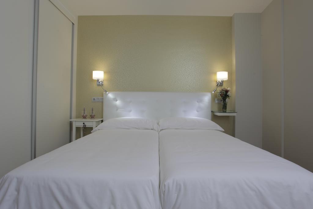 Hotel Rosal オビエド エクステリア 写真