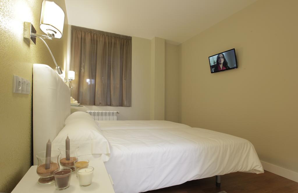Hotel Rosal オビエド 部屋 写真