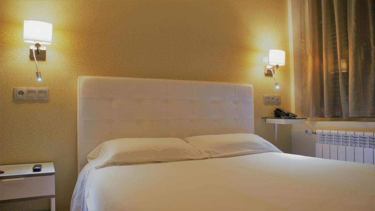 Hotel Rosal オビエド エクステリア 写真