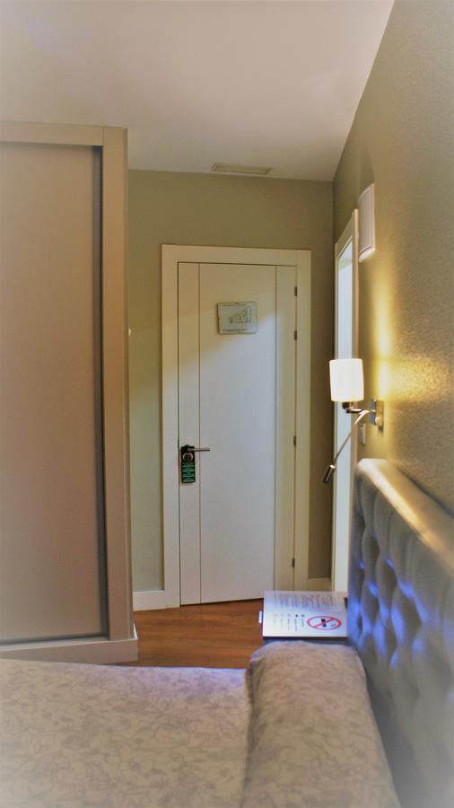 Hotel Rosal オビエド エクステリア 写真