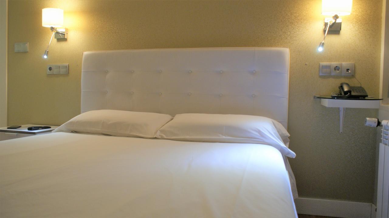 Hotel Rosal オビエド エクステリア 写真